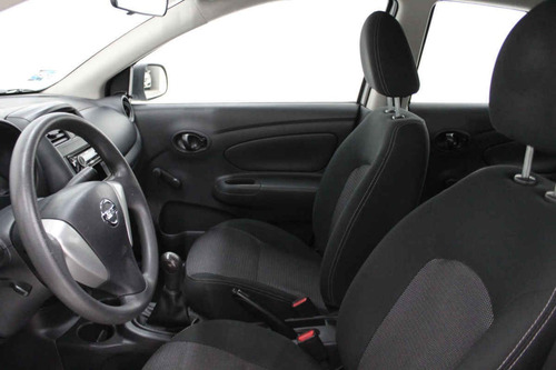 Imagen 10 de 15 de Nissan Versa 2017 4 Cilindros