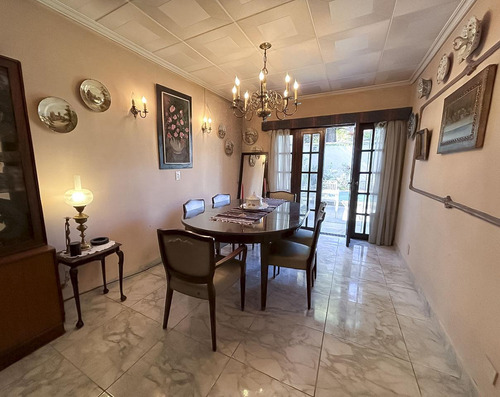 Casa En San Isidro, Barrio Las Carreras