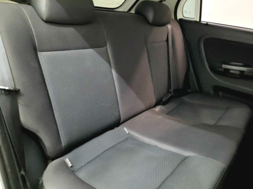Imagen 9 de 17 de Volkswagen Gol Trend 2016 1.6 Highline 101cv