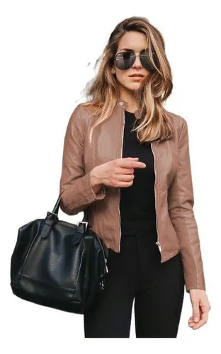 Chaqueta de cuero elegante sale