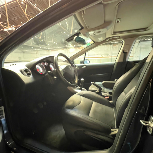 Imagen 19 de 24 de Peugeot 408 2015 2.0 Allure Nav 143cv