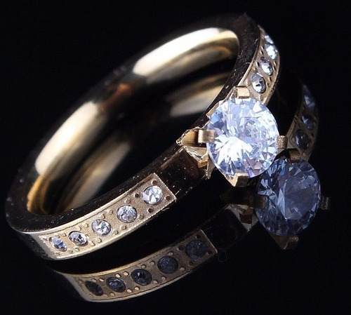 Anillo Piedras Circon Blanco Dorado