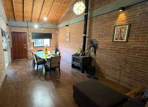 Casa En Venta - 4 Dormitorios 1 Baño - La Reja