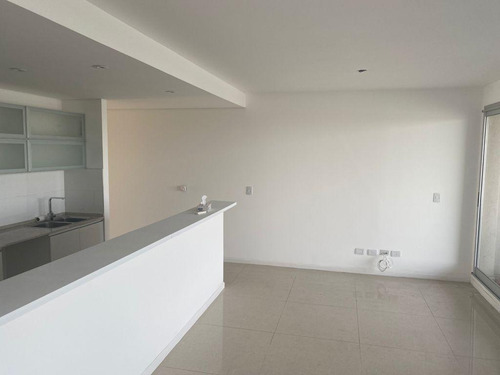 Venta Depto.3 Amb. Sobre El Lago Central En Acqua Golf, Nordelta