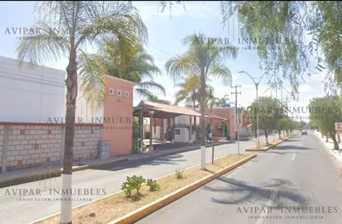 Casa En Venta En Fracc La Paz, San Juan Del Rio, Qro. Cgc038
