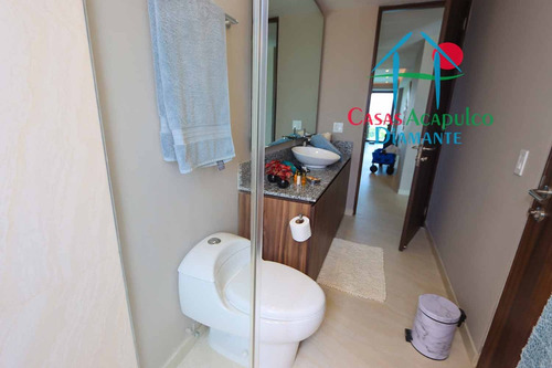 Cad La Isla Emerald J5. De Playa. Terraza Frontal Con Vista A Los Jardines Y Albercas