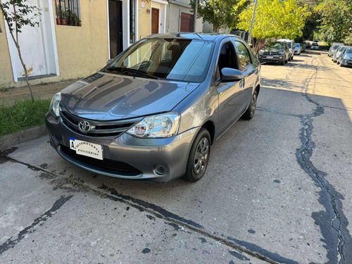 Toyota Etios 1.5 Sedan Xs