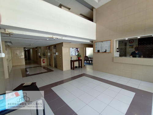Dpto. 3 Dorm / 2 Baños / 1 Bod. Comuna De Santiago.-