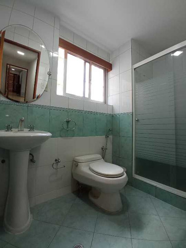 Imagen 19 de 27 de En Venta Apartamento Remodelado 144 M² 4h/3b/2 Pe Chuao
