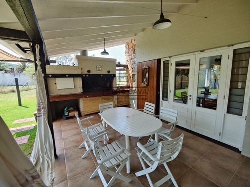 Imagen 22 de 29 de Hermosa Casa A La Venta En Punta Fría, Muy Próxima Al Mar Y Playa De San Francisco