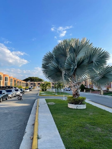 Imagen 3 de 7 de Excelente Townhouse A Estrenar Con Planta Eléctrica En San Diego