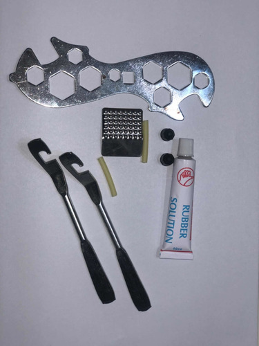 Kit Reparación Bicicleta Parche Gomines Saca Cubierta Llave Multiuso Para Sacar La Rueda