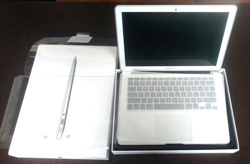 Macbook Air A1466 Emc 3178 Seminovo Impecável E Completo (Usado)