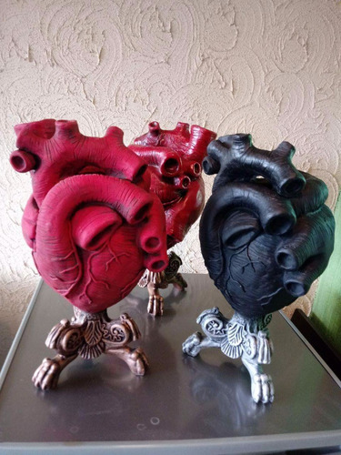 Imagen 2 de 12 de Hermoso Y Original Florero Corazón Anatómico