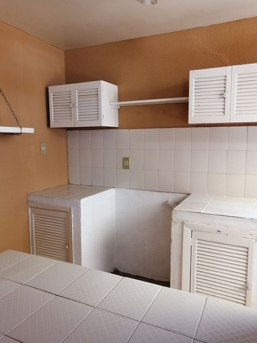 Imagen 3 de 8 de Casa De 4 Hab. A Unas Cuadras Del Tec De Monterrey