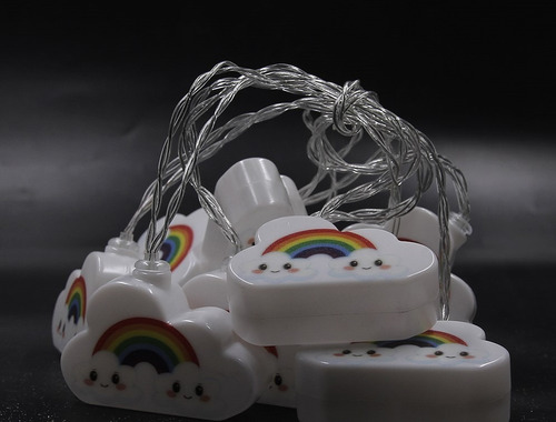 Imagen 1 de 1 de Guirnalda De Luces Nubes Arcoiris Deco Pilas Regalitosonline