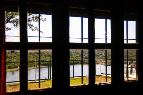 Cabaña Frente Al Lago