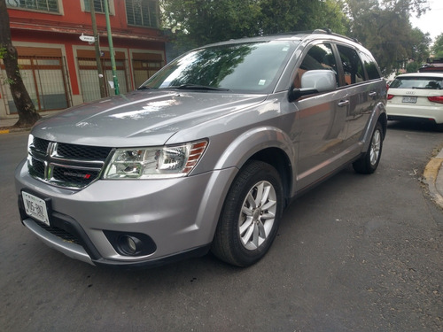 Dodge Journey 2.4 Sxt 7 Pasajeros At