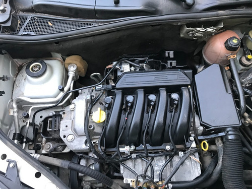 Imagen 22 de 24 de Renault Kangoo Confort 1.6 1pl Año 2018 - Liv Motors