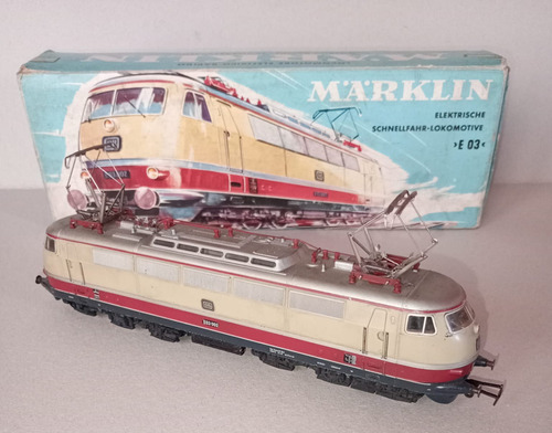 Locomotora Märklin 3053