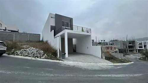 Casa En Venta En Carretera Nacional