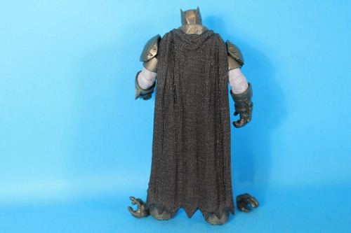 Batman Armored Dc Multiverse Mcfarlane Toys (Usado)