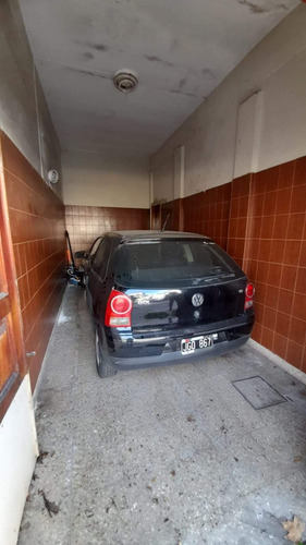 Imperdible Casa De 5 Amb. Con Gge. Espacios Amplios Y Ubicación Estratégica.