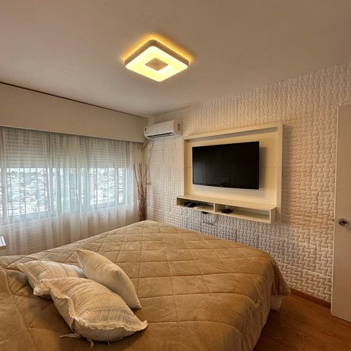 Venta Apartamento Parque Batlle 2 Dormitorios Piso 15.