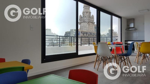 Vendo Apartamento De 2 Dormitorios, Garajes Opcionales, Centro
