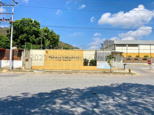 !!! Galpon En Venta Cuenta Con 2420 Mts2 Zona Industrial 2 Barquisimeto Tu Asesora Mehilyn Perez !!!