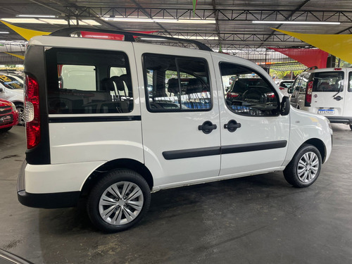 Fiat Doblo Doblò Essence 1.8 7L (Flex)
