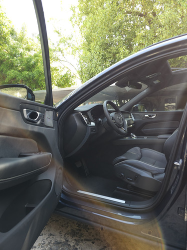 Volvo Xc60 T8 Ultimate Dark