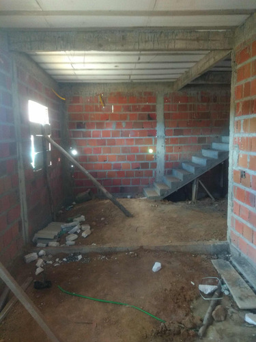 Sobrado À Venda