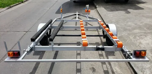 Trailer Lancha Semi Moto Jet Ski Cuatri Nautica Milione
