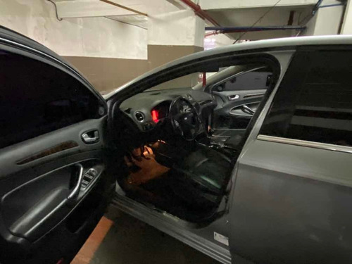 Ford Mondeo 2010 2.0 Ghia Tdci M6