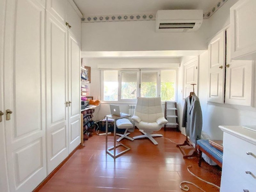 Casa 5 Dormitorios En Carrasco, Montevideo