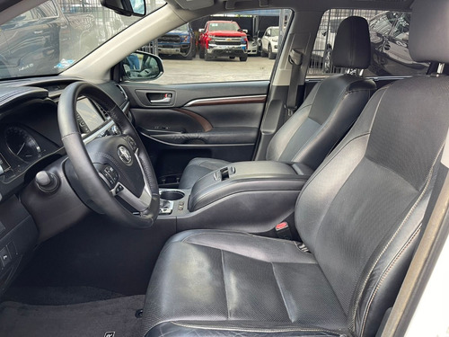 Imagen 10 de 15 de Toyota Highlander 2015