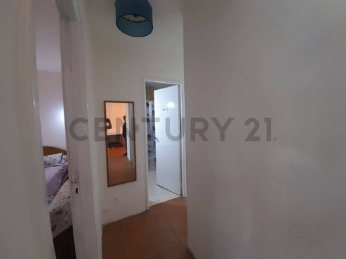 Pventa De Departamento 3ambientes Con Dependencia, Escritorio O 3era Habitacion En Almagr...