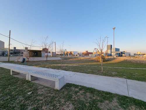 Imagen 9 de 14 de Venta! Lote En Docta Frente Espacio Verde En Av. Principal! Etapa 1 Apto Duplex 360m2