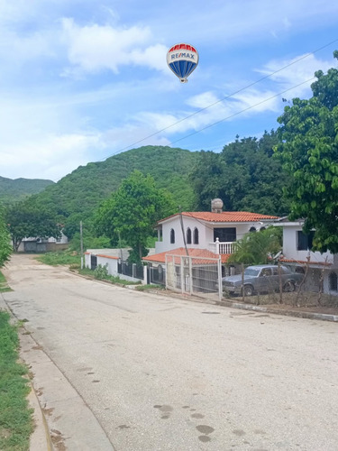 Re/max 2mil Vende, Terreno, Sector Guatamare, Arismendi, Isla De Margarita.