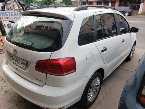 Imagen 4 de 10 de Volkswagen Suran 1.6 Comfortline 101cv