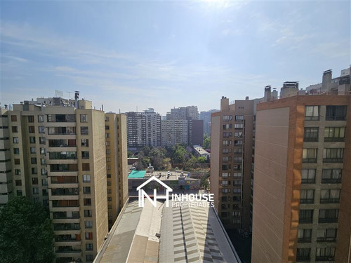 Departamento En Venta De 3 Dorm. En Santiago