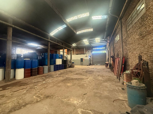 Venta Galpon Industrial Mataderos 1155mts Cubierto