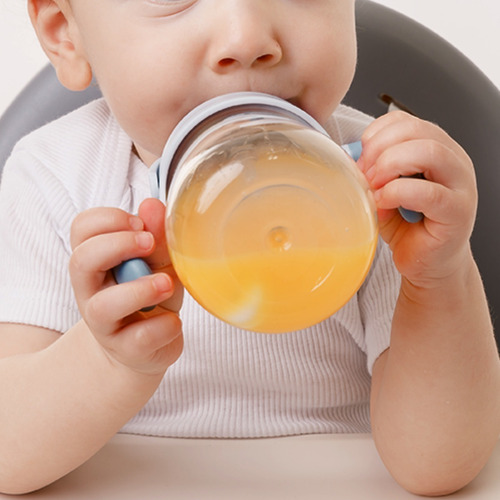 Imagem 3 de 8 de Copo Com Canudo Infantil De Transição 240ml Alça Dino - Buba