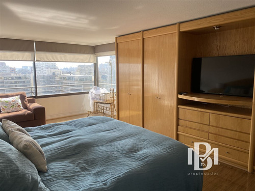 Departamento En Venta De 4 Dorm. En Las Condes