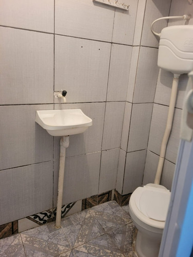 Casa Reformada 1 Quarto 1 Banheiro Proximo Ao Caxias D'or Parque Duque 25 De Agosto Duque De Caxias