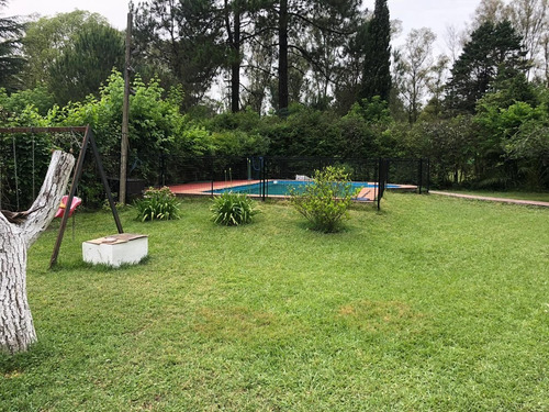 Imagen 2 de 30 de Venta, Casa Con Parque, Pileta, Quincho, P. Leloir Ituzaingo