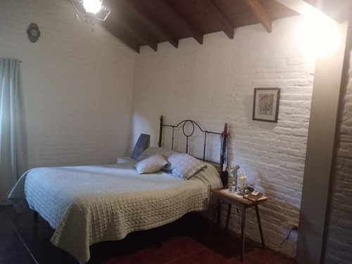Casa 6 Ambientes, Fondo Libre. Apta Credito