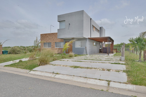 Casa Perimetral Bueno #0-100 - San Sebastian - Area 9 - 141m2 #id 2157