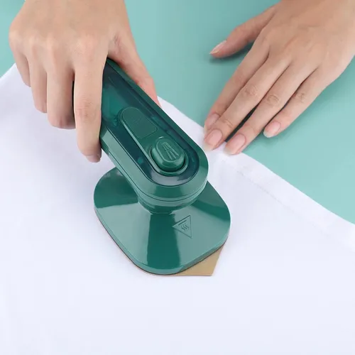 Plancha De Ropa Viajera Mini Portatil Color Verde